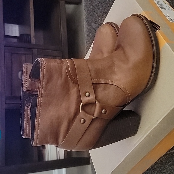 Ankle Booties - Picture 4 of 9